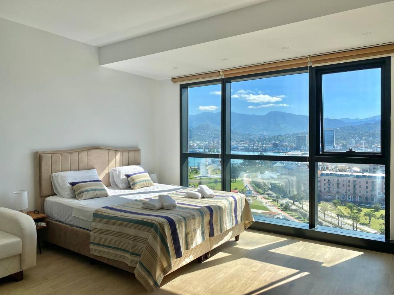 Apartments With Sea And Mountain Views, Portа Batumi Tower Exterior photo